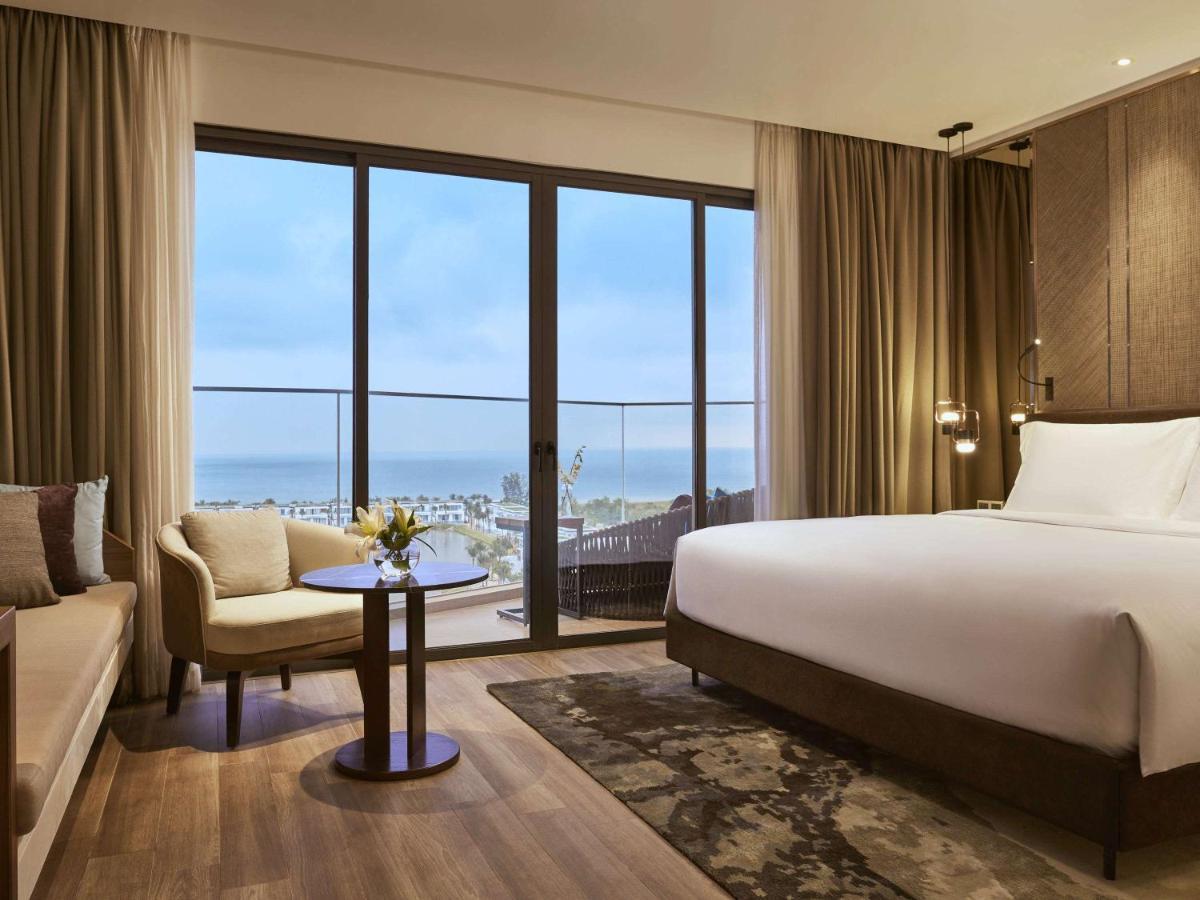 Moevenpick Villas & Residences دونغ دونغ المظهر الخارجي الصورة A guest room at the hotel