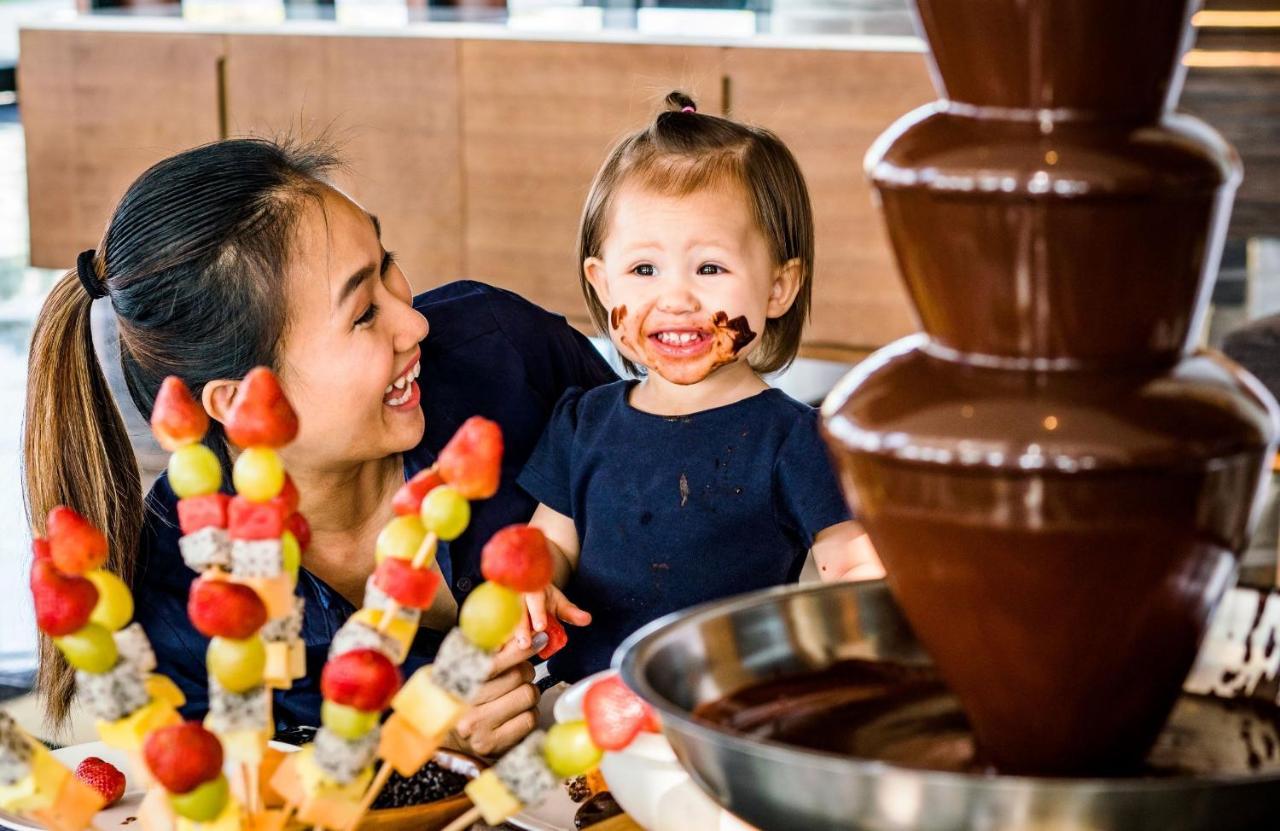 Moevenpick Villas & Residences دونغ دونغ المظهر الخارجي الصورة A chocolate fountain